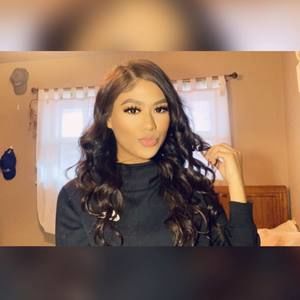 Meet your Posher, Stephanie